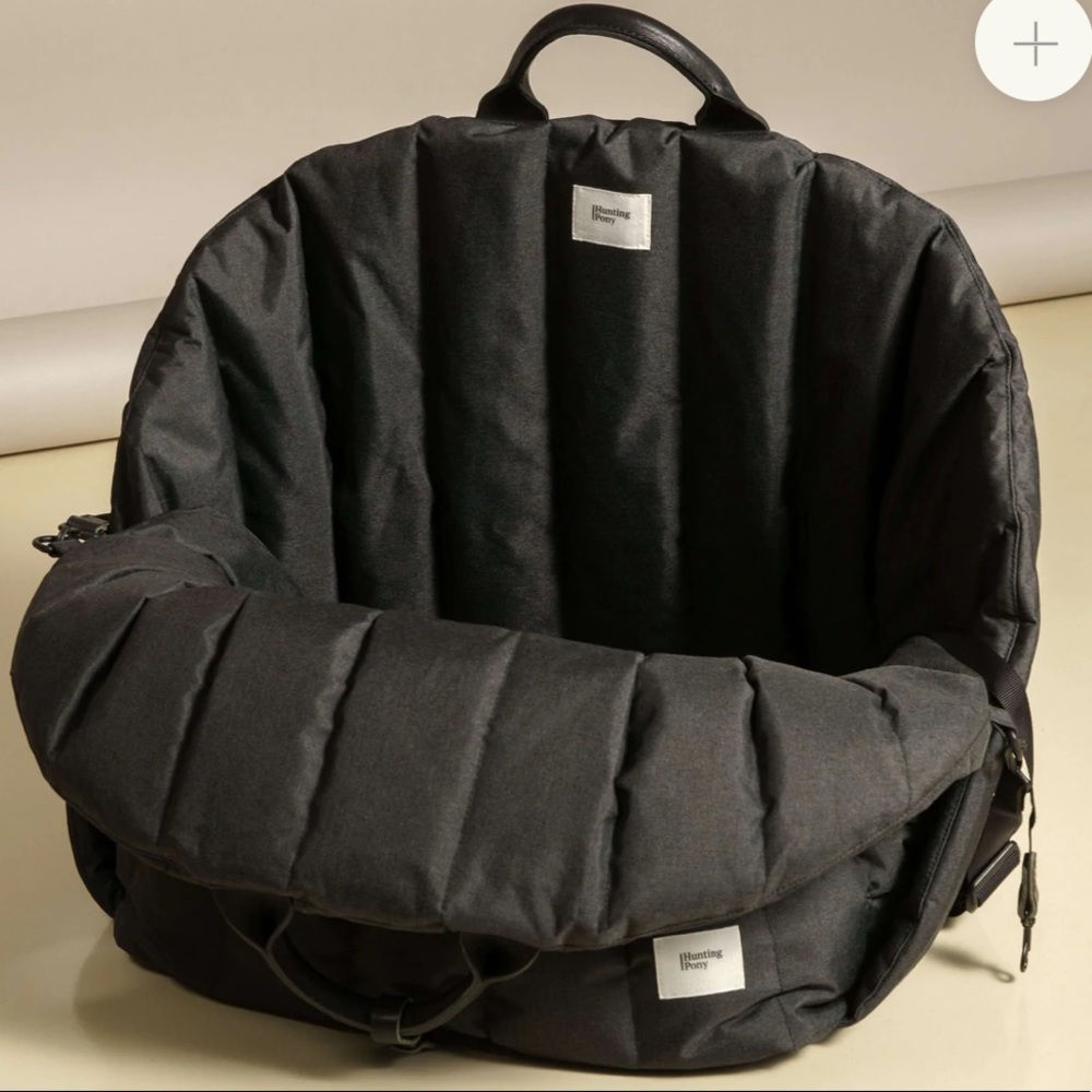 Hunting Pony Dog Car Seat - black